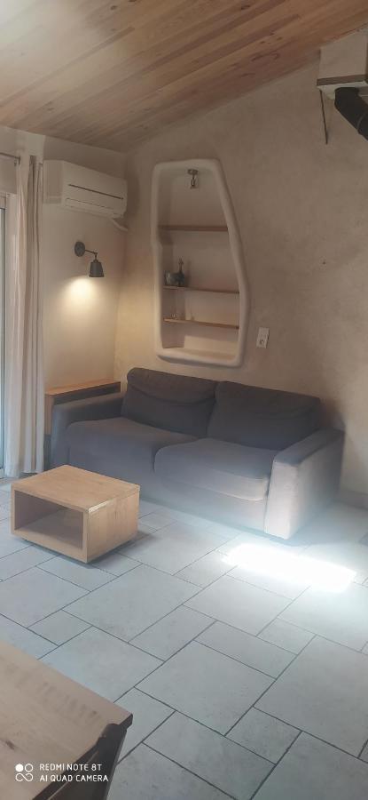 Les Studios De St Guilhem Saint-Guilhem-le-Desert Zewnętrze zdjęcie