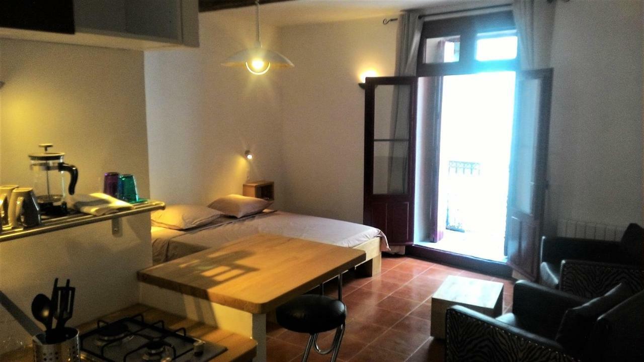 Les Studios De St Guilhem Saint-Guilhem-le-Desert Zewnętrze zdjęcie