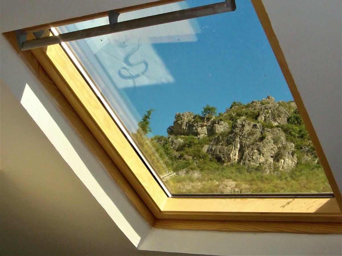 Les Studios De St Guilhem Saint-Guilhem-le-Desert Zewnętrze zdjęcie