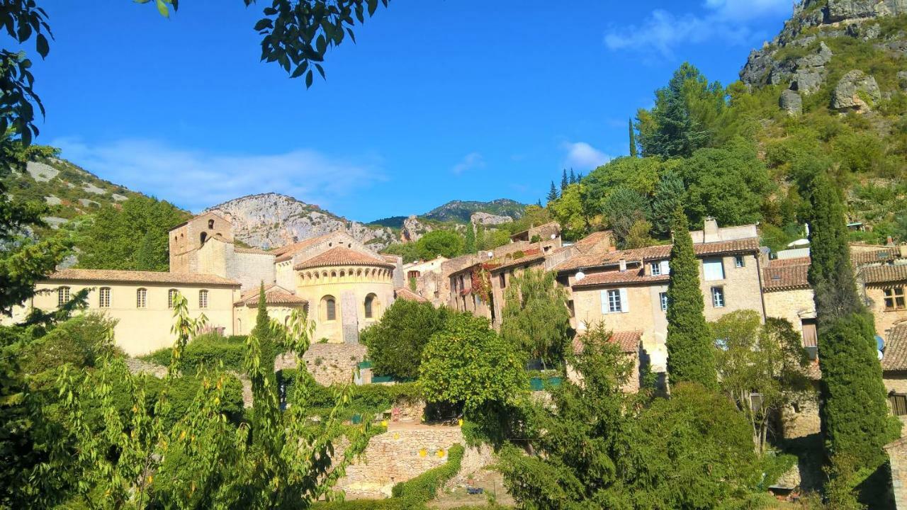 Les Studios De St Guilhem Saint-Guilhem-le-Desert Zewnętrze zdjęcie